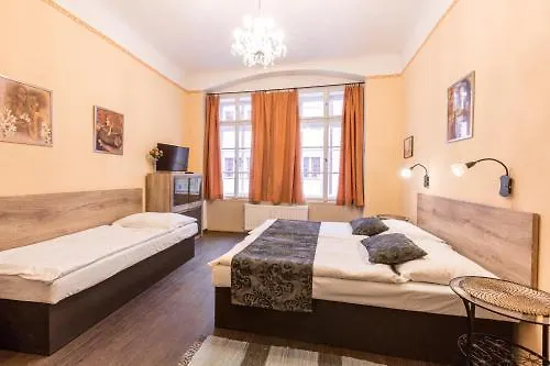 פראג Aparthotel Davids דירה